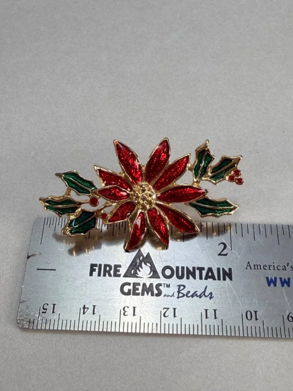 Vintage Christmas Poinsettia Brooch Red Green Enamel Gold Tone Holiday Pin